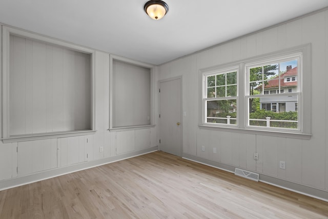 119 Westwood Rd, New Haven, CT 06515 - empty room featuring wood finished floors and baseboards