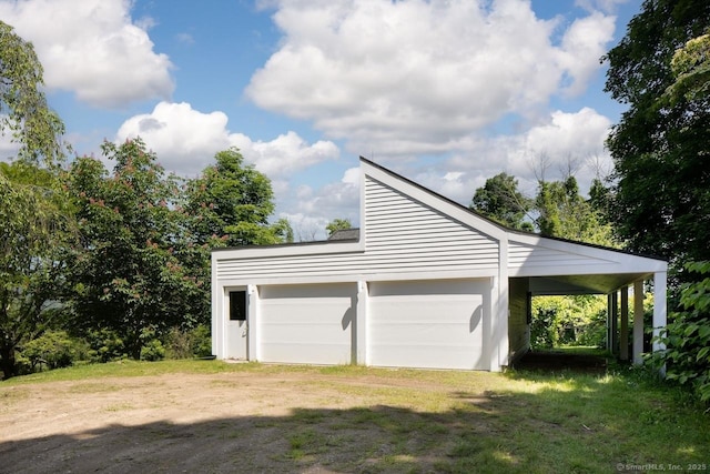 52 Cooper Hill Rd, Salisbury, CT 06068 - view of detached garage