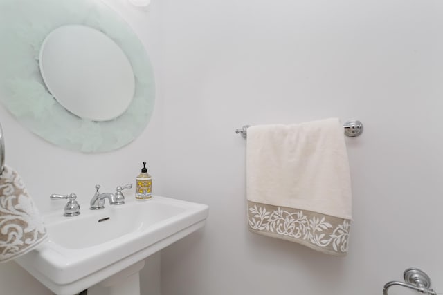 566 Hoyt St, Darien, CT 06820 - bathroom featuring a sink