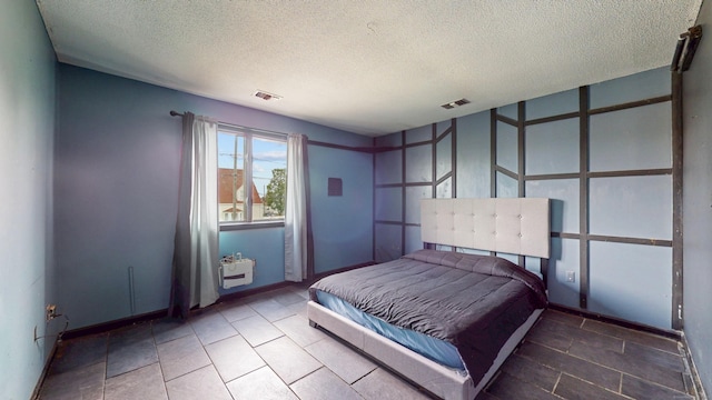 167 George St, Hartford, CT 06114 - bedroom with a textured ceiling