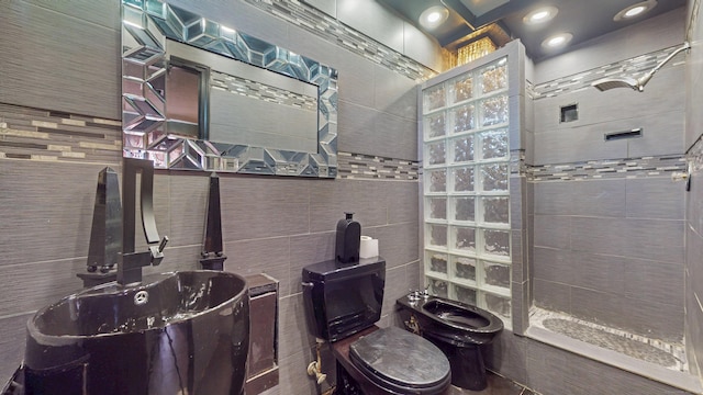 167 George St, Hartford, CT 06114 - full bath featuring walk in shower and tile walls