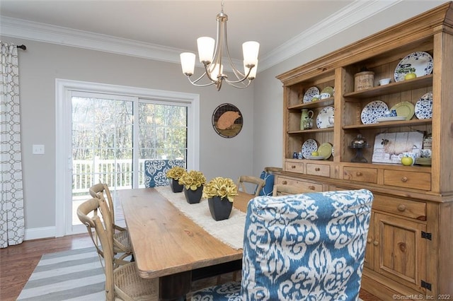 120 Yorkshire Ct Unit 120, Farmington, CT 06032 - dining area featuring a chandelier, crown molding, and wood finished floors