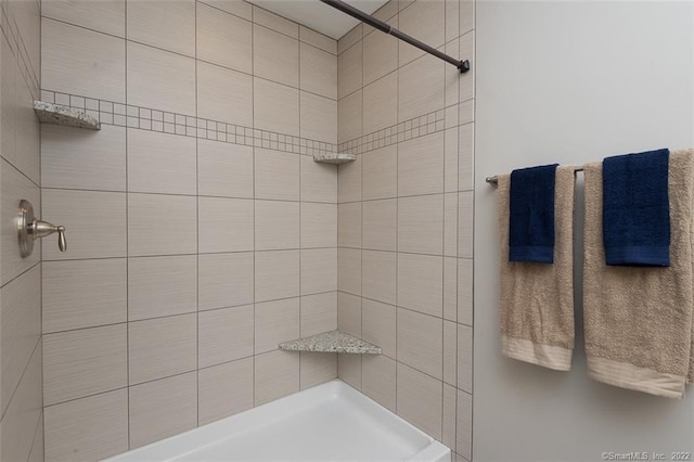 120 Yorkshire Ct Unit 120, Farmington, CT 06032 - bathroom with tiled shower