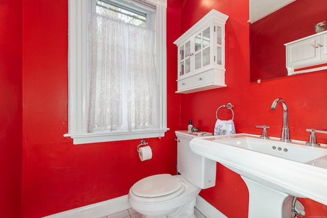 48 Livingston St, New Haven, CT 06511 - bathroom featuring baseboards and tile patterned flooring