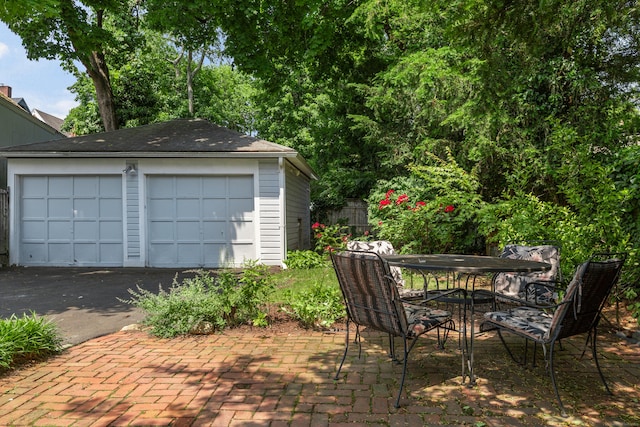 48 Livingston St, New Haven, CT 06511 - view of detached garage