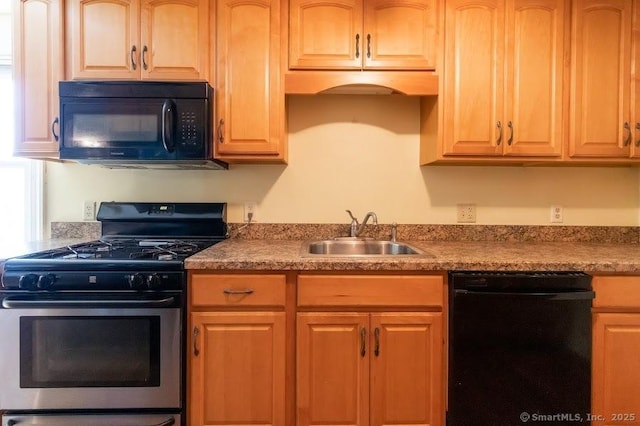 221 Commonwealth Ave, New Britain, CT 06053 - photo 8