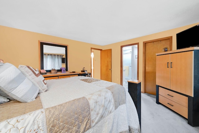17 Landing Cir, Windsor, CT 06095 - bedroom featuring light carpet and ensuite bath