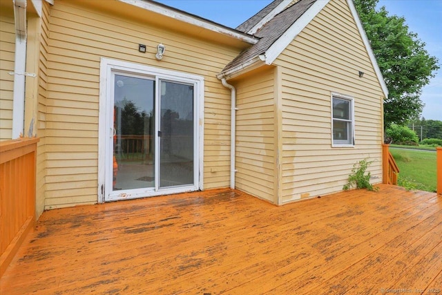 401 Berlin St, Southington, CT 06489 - view of wooden terrace