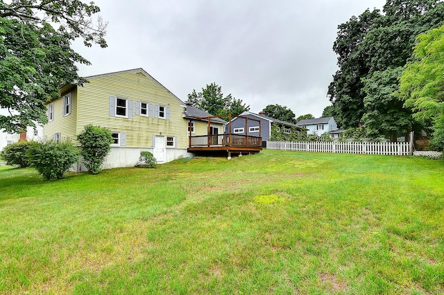 47 Hoffman Rd, Manchester, CT 06042 - view of yard with a deck
