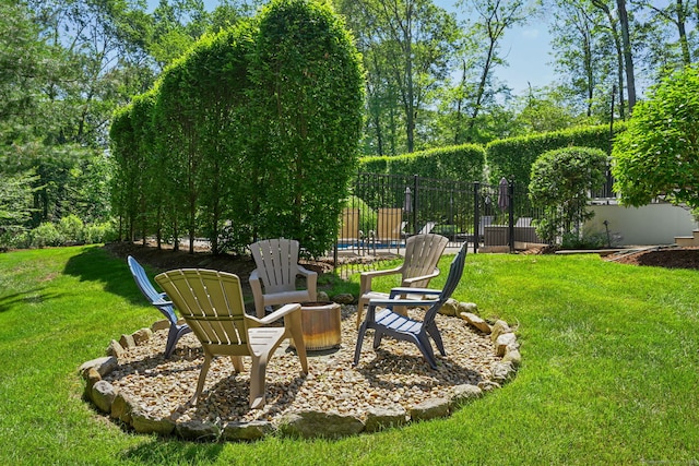 112 Greenbrier Rd, Trumbull, CT 06611 - view of yard