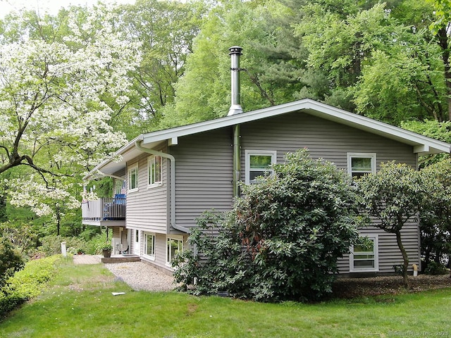 204 W Hill Rd, New Hartford, CT 06057 - view of side of property with a lawn