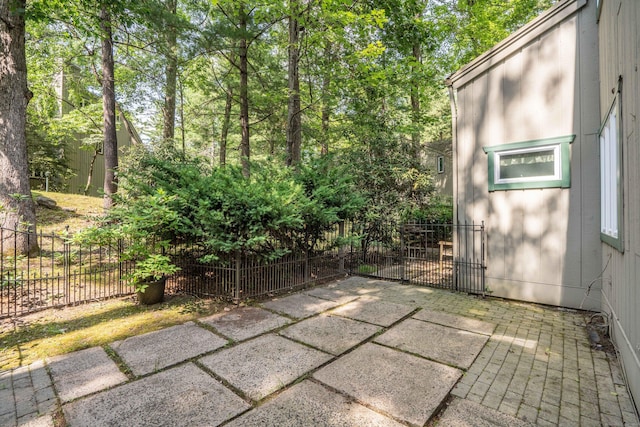 2 Talcott Gln Unit F, Farmington, CT 06032 - view of patio / terrace