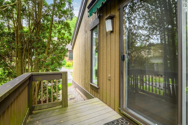 65 Heritage Vlg Unit B, Southbury, CT 06488 - view of wooden terrace
