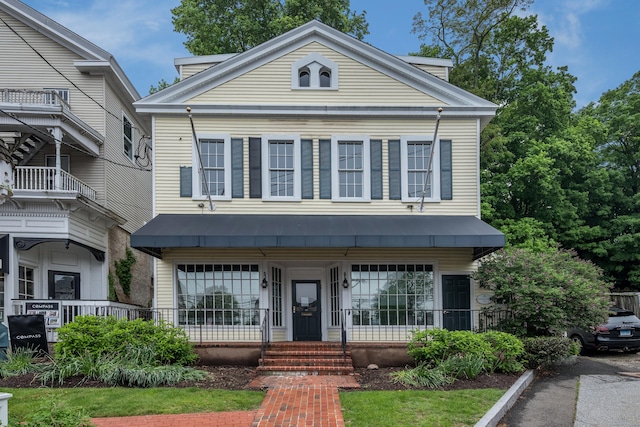 3 Essex Sq, Essex, CT 06426 - greek revival house with covered porch