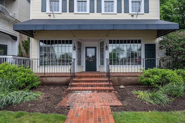 3 Essex Sq, Essex, CT 06426 - property entrance with a porch