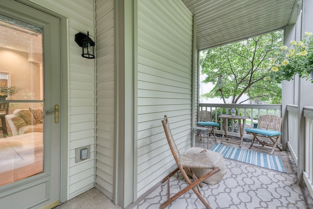 33 Langdon Ct Apt Cl4, Berlin, CT 06037 - view of sunroom