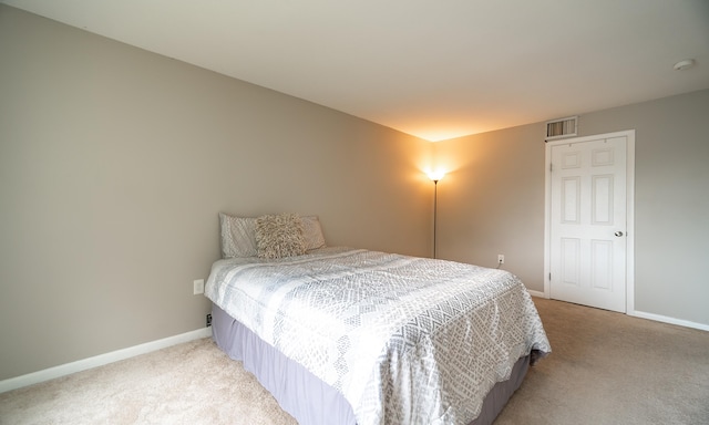 19 Heather Ct Unit 19, Cromwell, CT 06416 - bedroom featuring light carpet