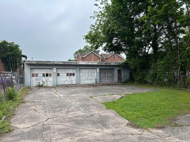 358 Orchard St, New Haven, CT 06511 - view of detached garage