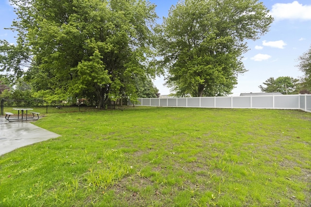 18 King St, Old Saybrook, CT 06475 - fenced backyard with a patio