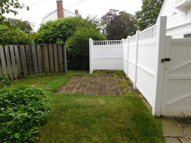 58 Edward St, East Haven, CT 06512 - view of yard