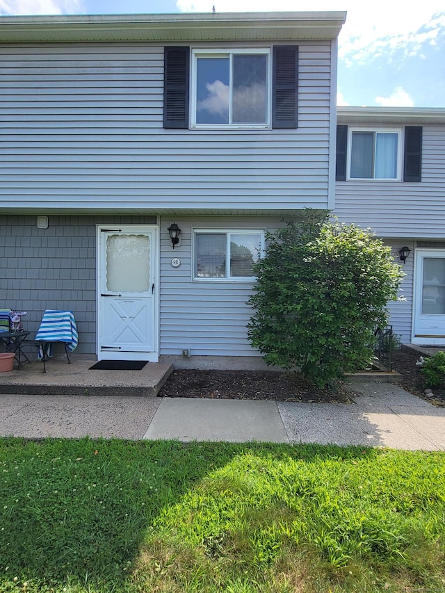 16 Seymour Rd Unit 9B, East Granby, CT 06026 - property entrance