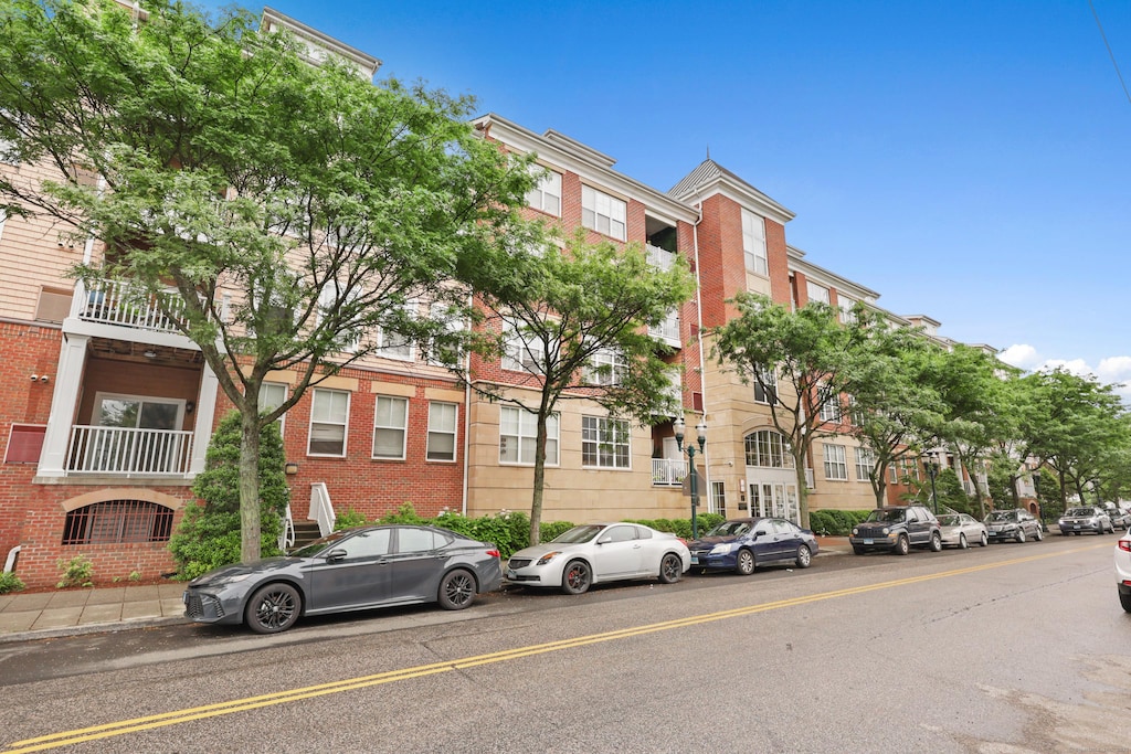 25 Adams Ave Unit 411, Stamford, CT 06902 - view of building exterior