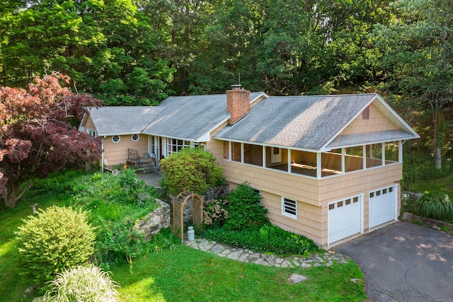24 Warwick Rd, New Fairfield, CT 06812 - aerial view of property and surrounding area featuring a forest