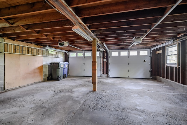 24 Warwick Rd, New Fairfield, CT 06812 - garage with a garage door opener