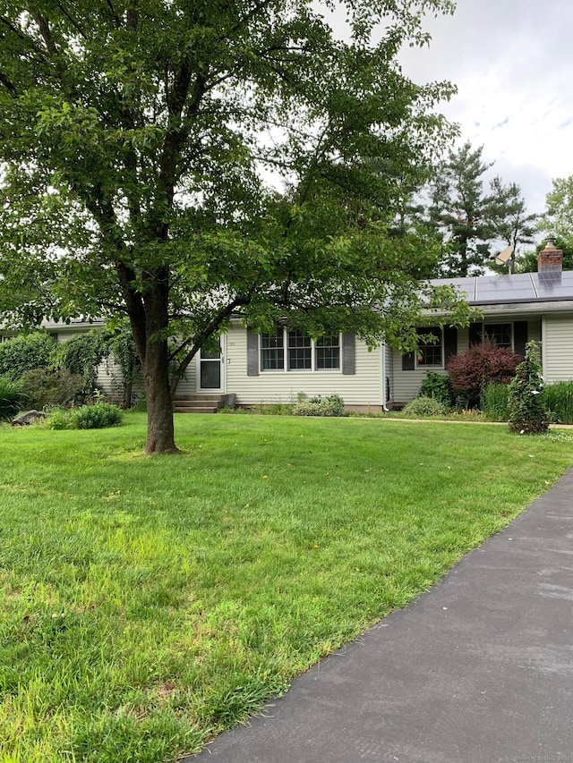 180 Round Hill Rd, Cheshire, CT 06410 - obstructed view of property with a front lawn