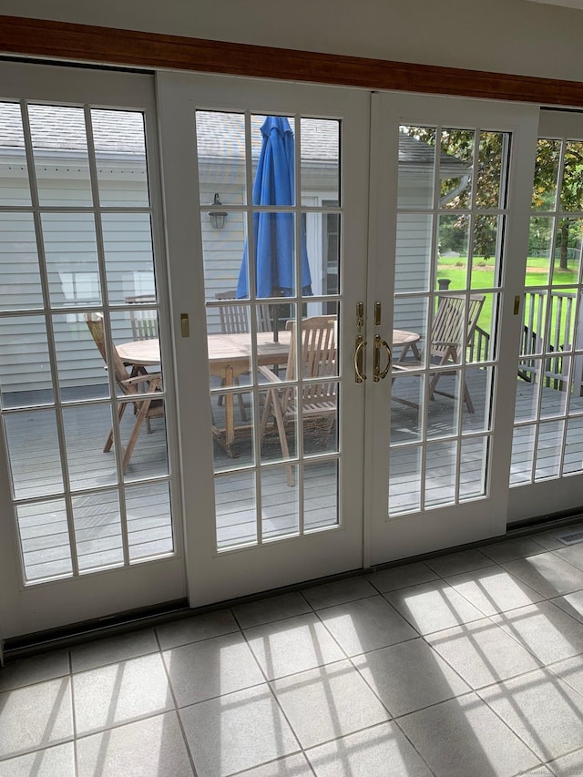 180 Round Hill Rd, Cheshire, CT 06410 - doorway featuring french doors