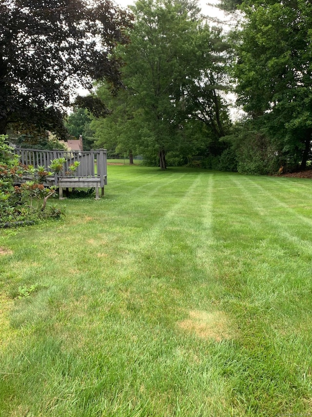 180 Round Hill Rd, Cheshire, CT 06410 - view of grassy yard