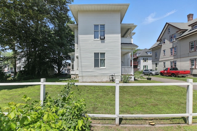 93 S St, Bristol, CT 06010 - view of front facade with a front yard