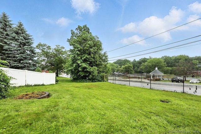 85 Peck St, Berlin, CT 06037 - view of yard