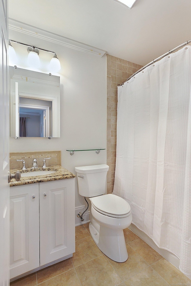 157 Brentwood Ave Unit 157, Fairfield, CT 06825 - full bathroom featuring vanity, tile patterned flooring, curtained shower, and crown molding