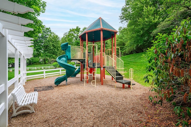 7 Concord Ct Unit 7, Southbury, CT 06488 - view of communal playground