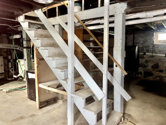 154 Golden St, Norwich, CT 06360 - below grade area with stairs