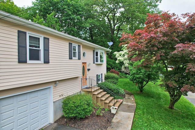 141 Joy Rd, Waterbury, CT 06708 - photo 2