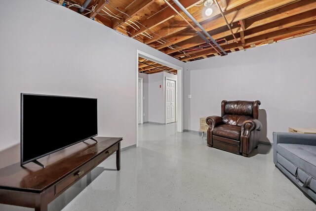 142 Raffia Rd, Enfield, CT 06082 - view of living room