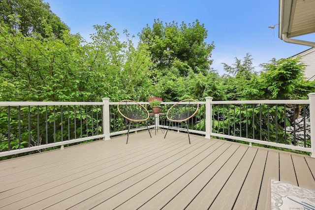 142 Raffia Rd, Enfield, CT 06082 - view of wooden terrace