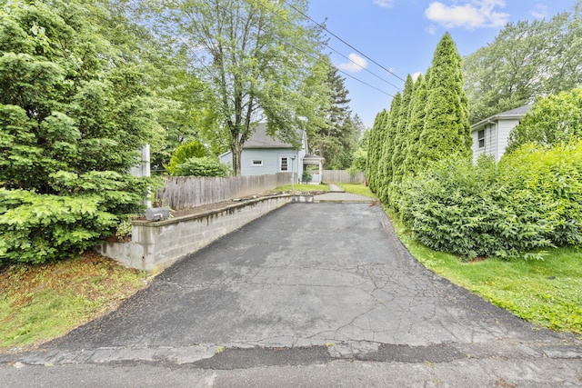 101 Martone St, Waterbury, CT 06708 - photo 3