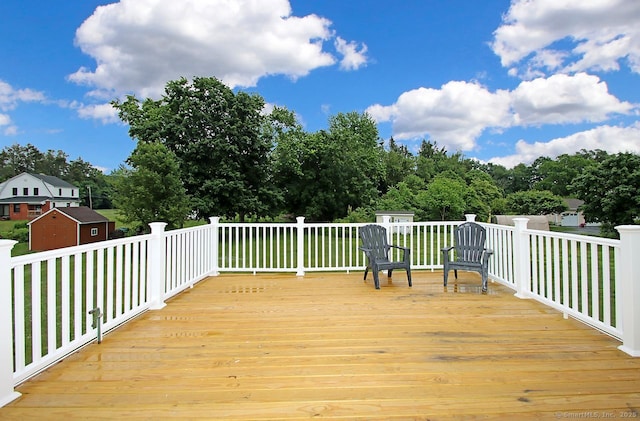 5 Great Meadow Dr, North Haven, CT 06473 - wooden deck featuring a storage shed and a yard