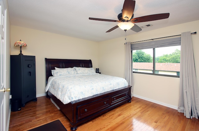 140 Thompson St Apt 16A, East Haven, CT 06513 - bedroom featuring light wood-type flooring and a ceiling fan