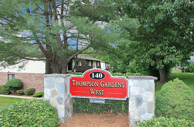 140 Thompson St Apt 16A, East Haven, CT 06513 - view of community / neighborhood sign