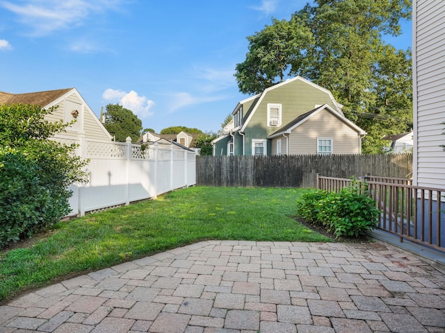 8 Platt St, Norwalk, CT 06855 - fenced backyard featuring a patio