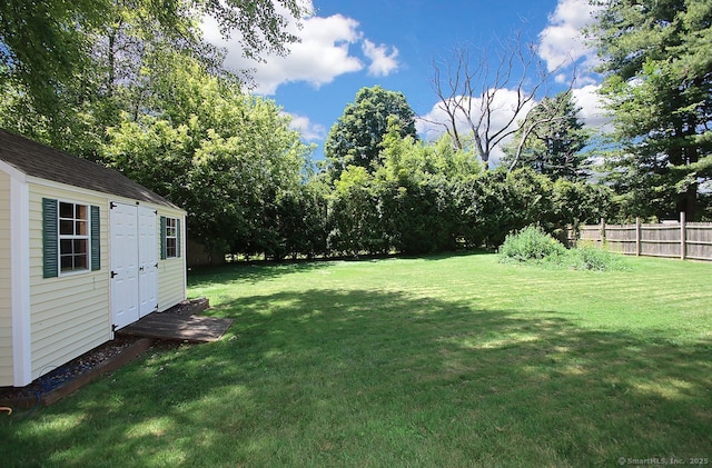 28 Chester Ln, Wallingford, CT 06492 - view of yard with a storage shed