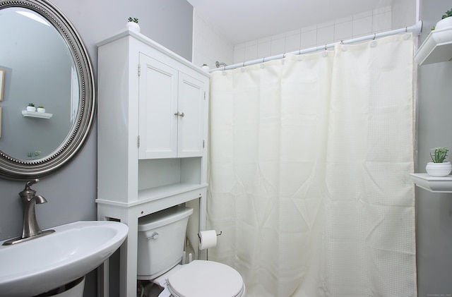 28 Chester Ln, Wallingford, CT 06492 - bathroom featuring a sink and a shower with curtain