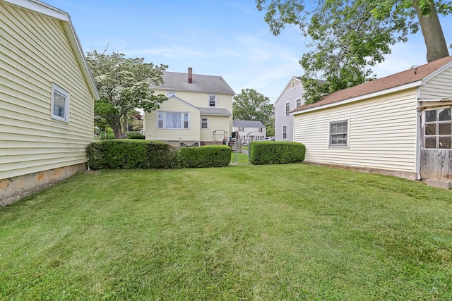 96 Kenwood Ave, Fairfield, CT 06824 - view of green lawn