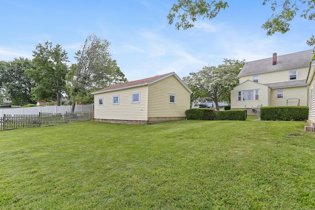 96 Kenwood Ave, Fairfield, CT 06824 - view of yard