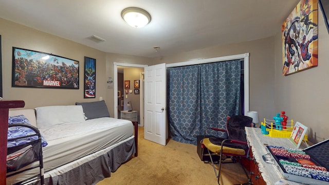 345 Goodwin St, East Hartford, CT 06108 - bedroom featuring light carpet
