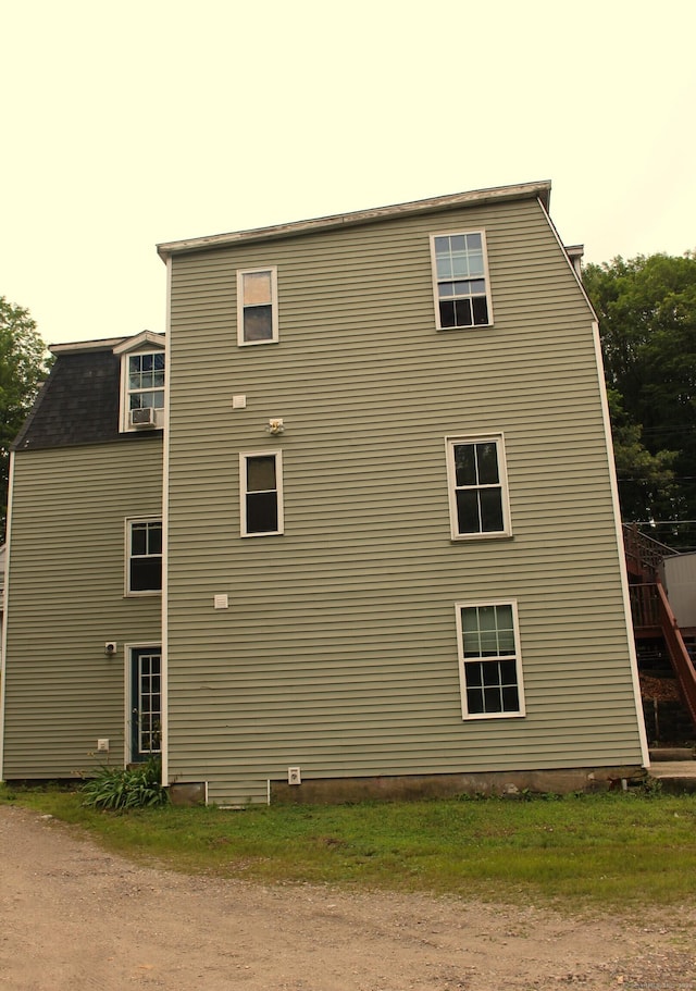 51 Main St, Thompson, CT 06255 - view of property exterior